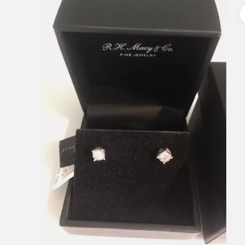 R.H. Macy's Co Fine Jewelry Diamond Stud Earrings 1/4 ct.t.w. 10k Gold